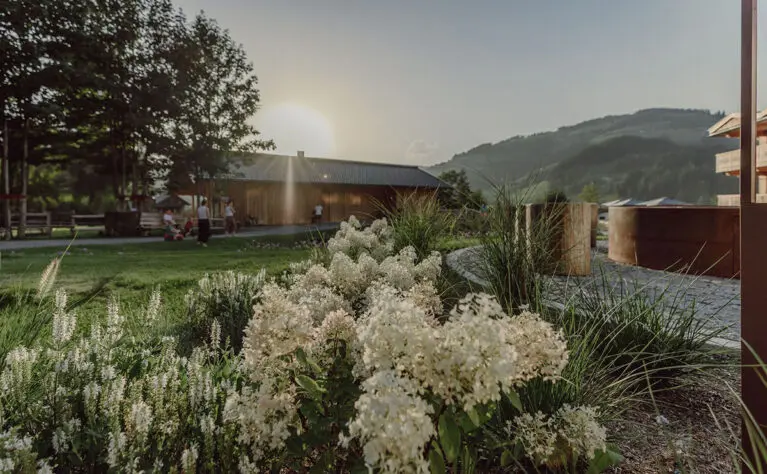 Gartenanlage - Aparthotel Mariengut in Wagrain